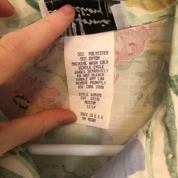 🎃Vintage Floral Lightweight Button Down Short Sleeve Blouse - Picture 8 of 8